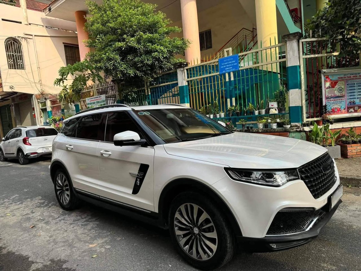 Zotye Z8 bán lại chưa đến 60 triệu đồng sau 7 năm xuất xưởng: Lý do thực sự để có "giá rẻ", không dành cho số đông