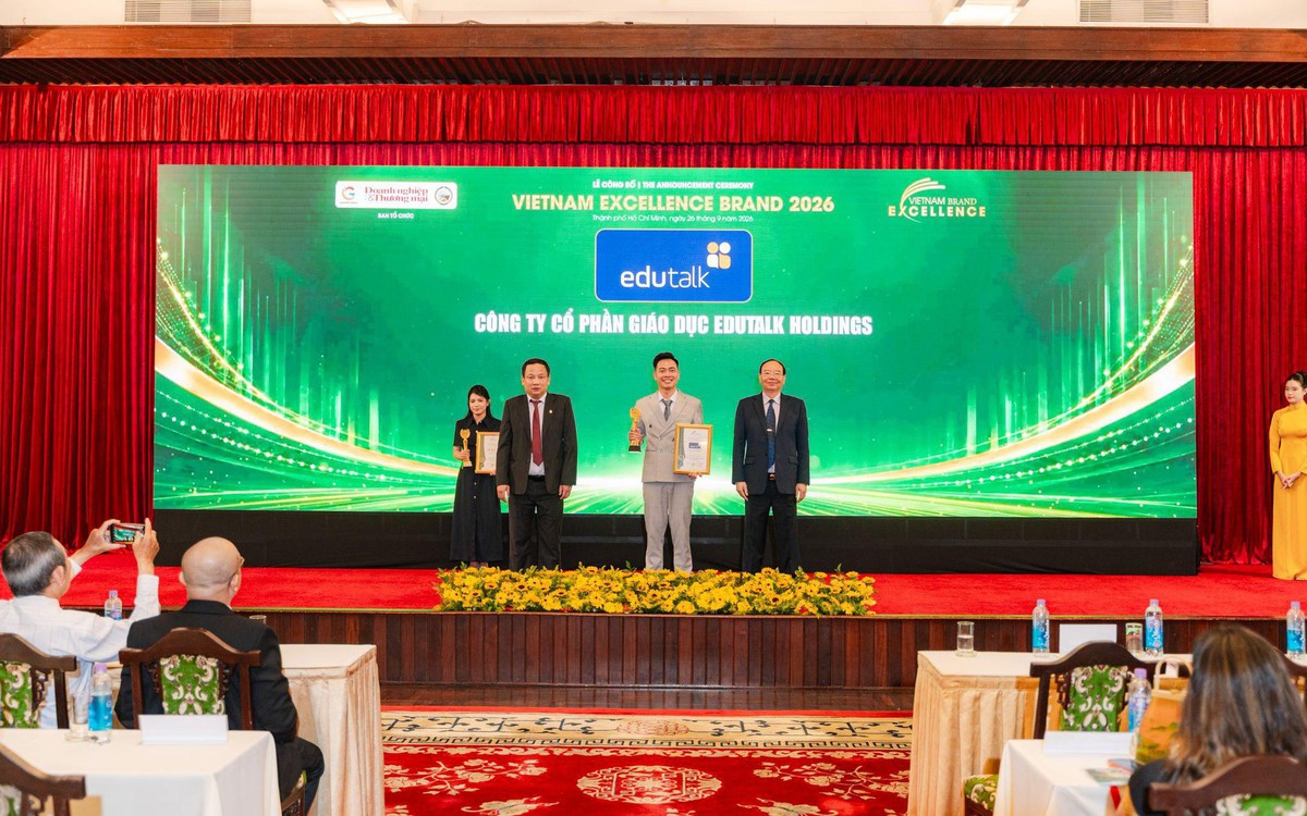 Edutalk được vinh danh Top 10 Hệ sinh thái Giáo dục Xuất sắc Việt Nam sau một thập kỷ phát triển