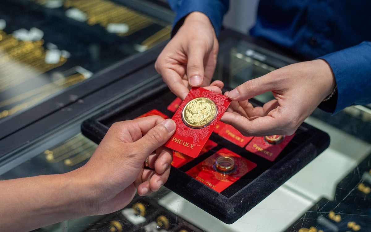 Giá vàng hôm nay 29/10: Lại rơi ngay sau khi lậ...
