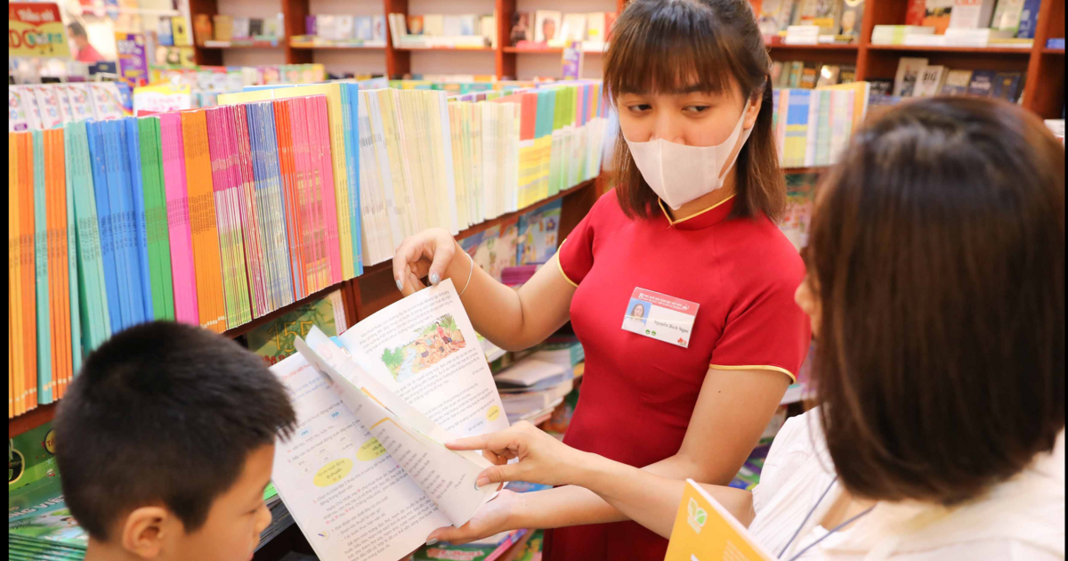 Bộ GD&ĐT nghiên cứu giao địa phương in, phát hành sách giáo khoa