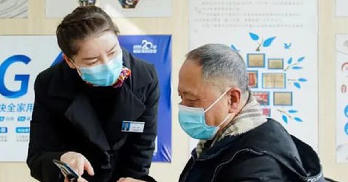 Khách gửi tiết kiệm 3,6 tỷ đồng, 27 năm sau đi rút được ngân hàng thông báo: “Sổ tiết kiệm của ông là giả”