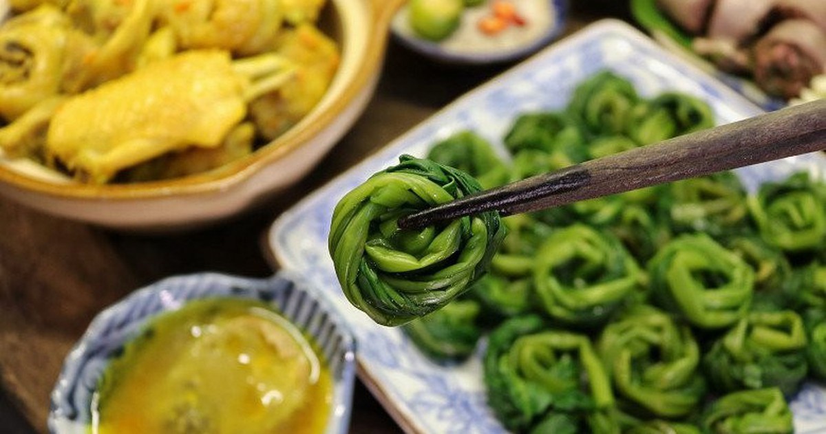 Chợ Việt có loại rau ăn lá bổ gan, dưỡng tim, phòng ung thư, hạ đường huyết: Vài nghìn cả mớ!