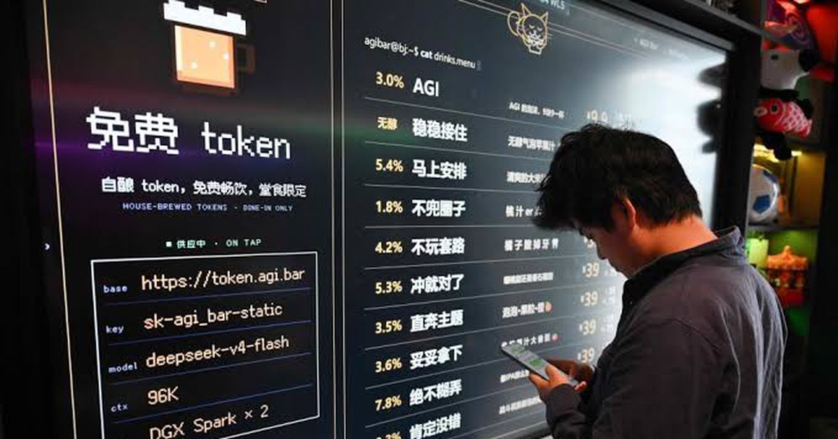 Độc lạ Trung Quốc: Quán bar miễn phí token AI c...