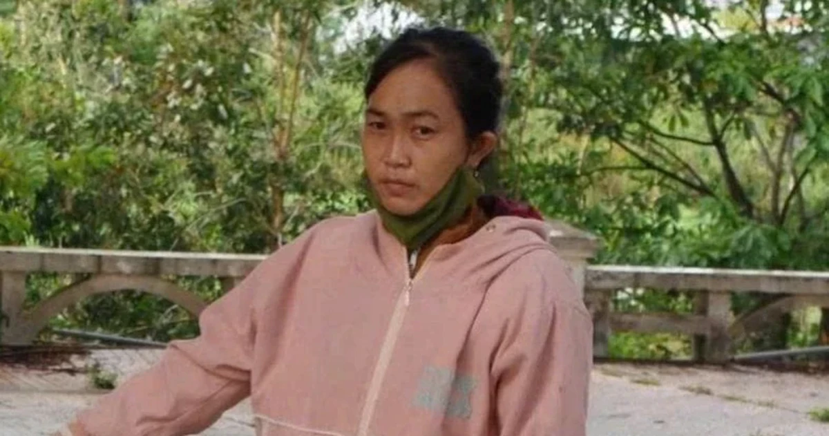 Giả vờ hỏi mua nữ trang rồi đeo cả lượng vàng bỏ chạy