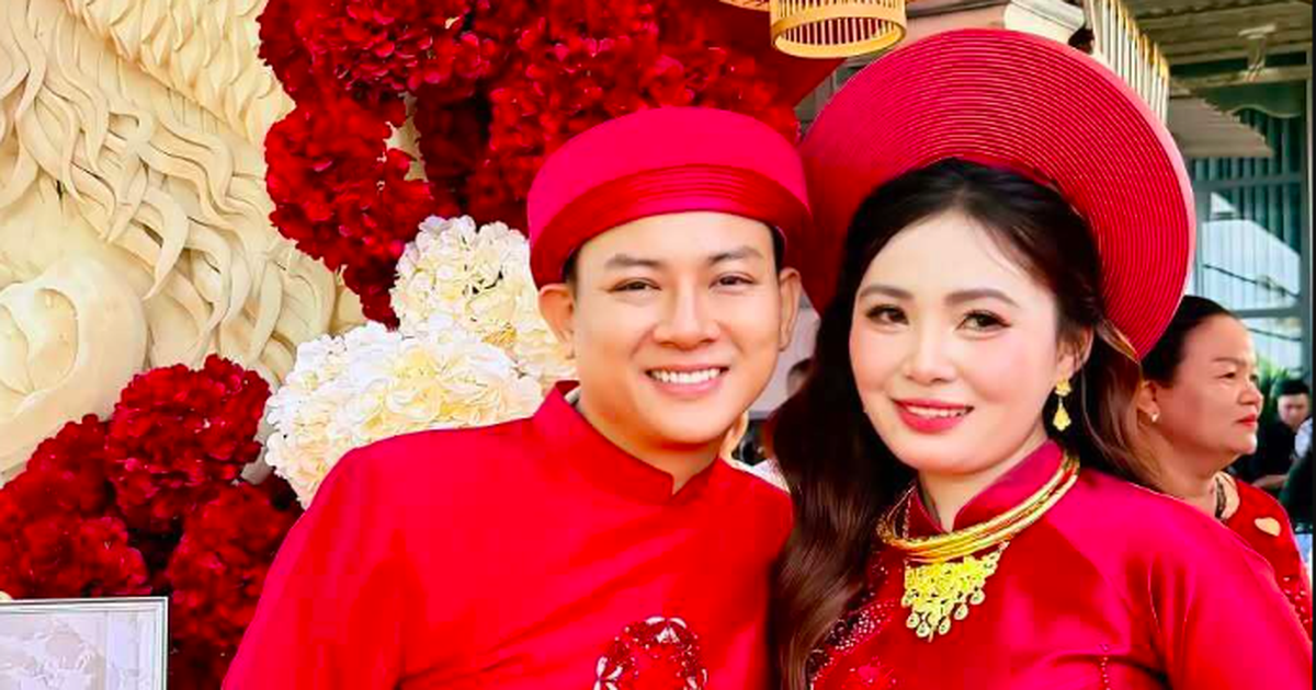 Hoài Lâm rước dâu bằng xe máy, đám cưới ấm cúng 200 khách ở quê nhà