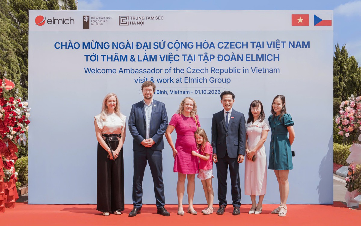 Tân Đại sứ Cộng hòa Séc thăm nhà máy Elmich Việt Nam