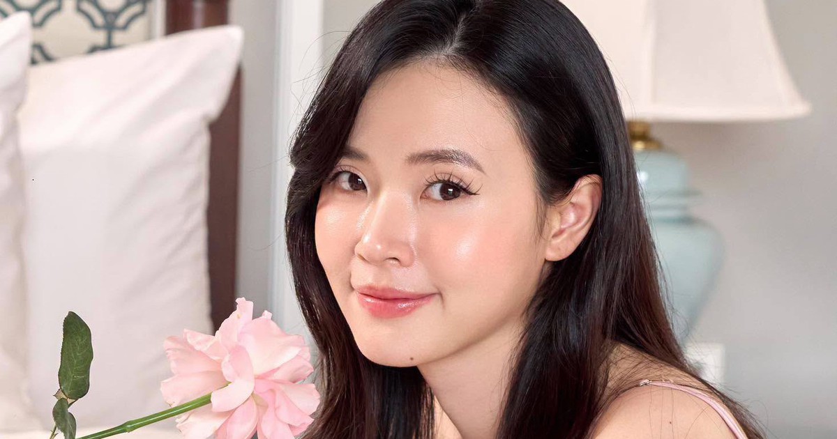 Nữ hotgirl đình đám từng là giảng viên đại học, livestream bán đất “như bán rau”, lấy được đại gia từ ánh nhìn đầu tiên ở nơi đặc biệt