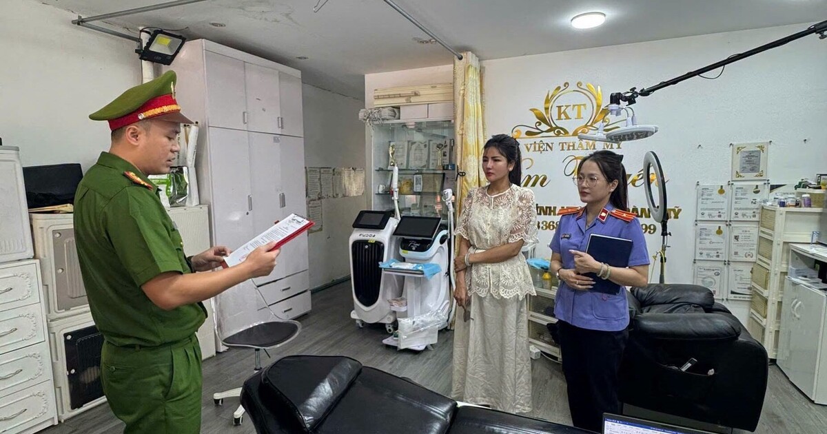 Khởi tố chủ cơ sở thẩm mỹ ‘chui’ cắt ghép ảnh mạng để lừa dối khách hàng