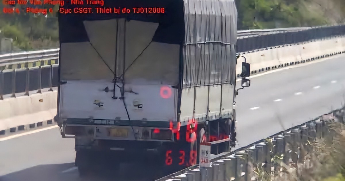 Tạm dừng xử phạt xe chạy dưới tốc độ tối thiểu trên cao tốc