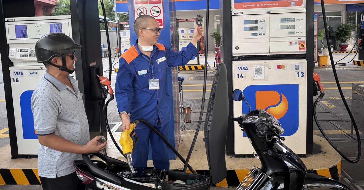 Giá xăng dầu giảm sâu