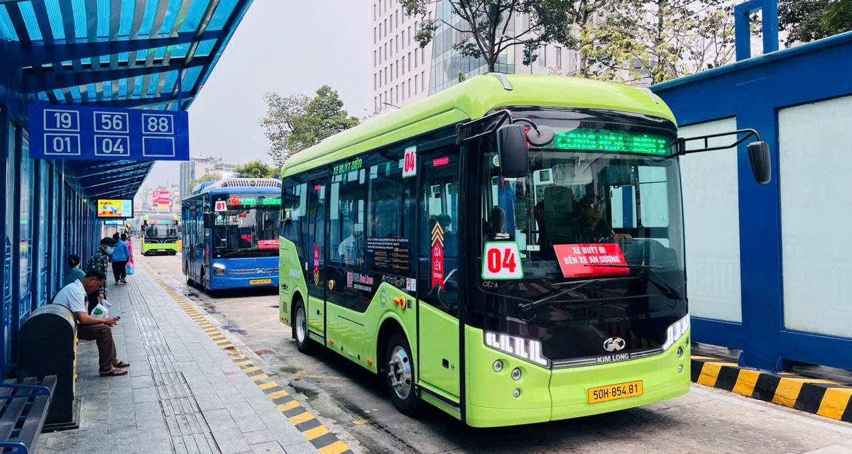 TP.HCM thí điểm không in vé giấy trên 16 tuyến xe buýt