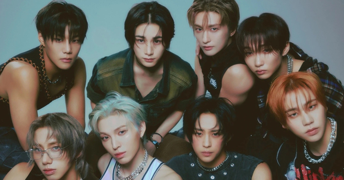 Thêm một nhóm nhạc 7 năm không một đồng lương: Đúng 45 nghìn đồng tiền ăn, có ngày bán được 12 bản album