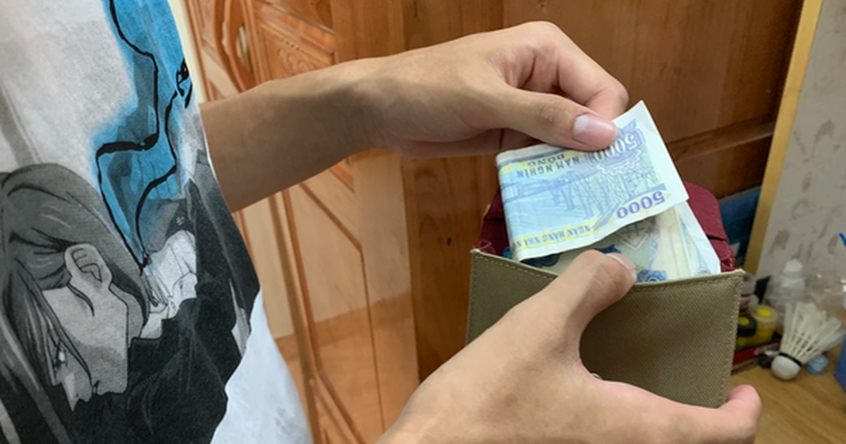 Một thói quen khiến sinh viên luôn hết tiền vào ngày 20 mỗi tháng