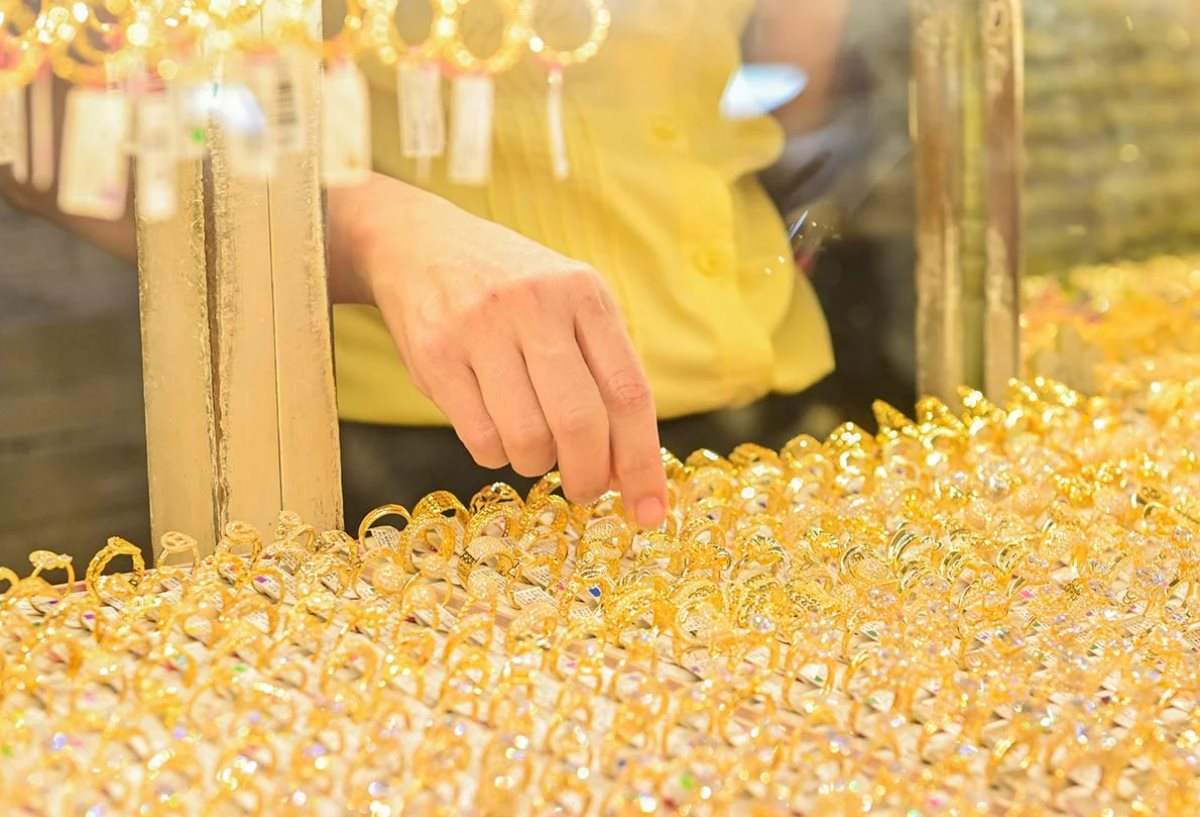 Giá vàng hôm nay 16/3: Vàng nhẫn giảm xuống còn...