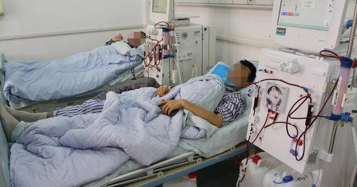 Nam thanh niên 29 tuổi bất ngờ hôn mê, tỉnh dậy thì phát hiện suy thận giai đoạn cuối: Những thói quen tưởng vô hại nhưng âm thầm "phá thận"