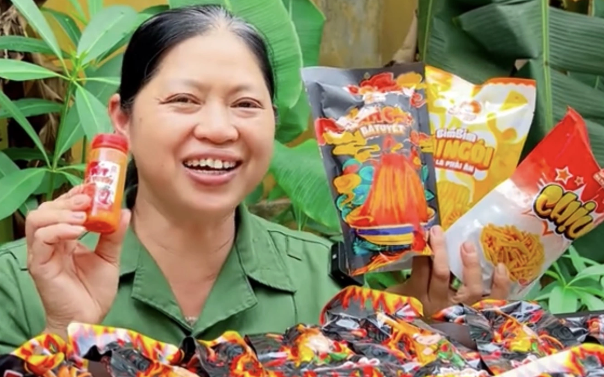 Người phụ nữ bán đồ ăn vặt thu gần 260 tỷ đồng ...