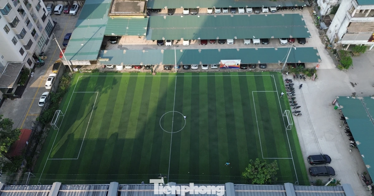 Cận cảnh tổ hợp sân bóng, Pickleball, bãi xe trái phép "khủng" trên đất dự án ở Hà Nội