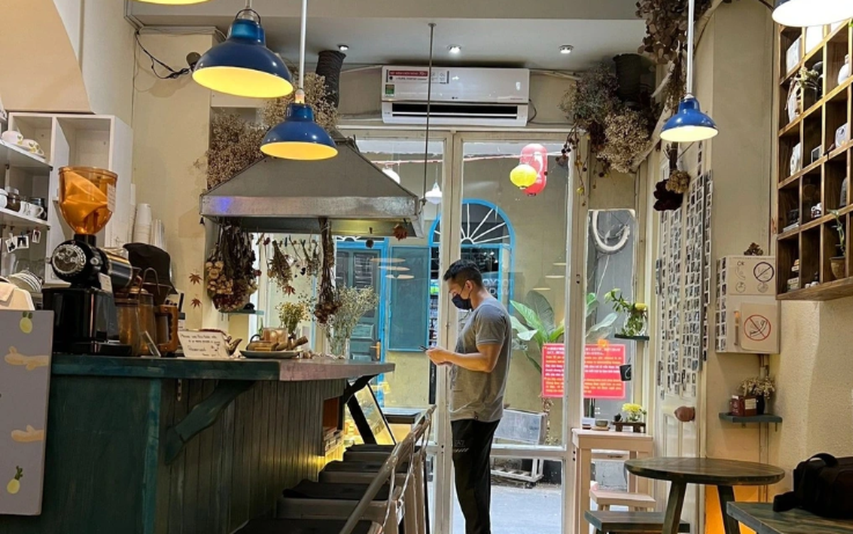 Quán cà phê ở TPHCM không cho khách ngồi quá 1,...