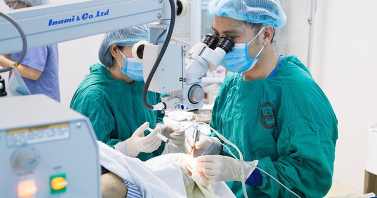 CĐM "phát sốt" trước thông báo kết quả tuyển dụng bác sĩ của BV Bệnh Nhiệt đới: Khó như lên trời!