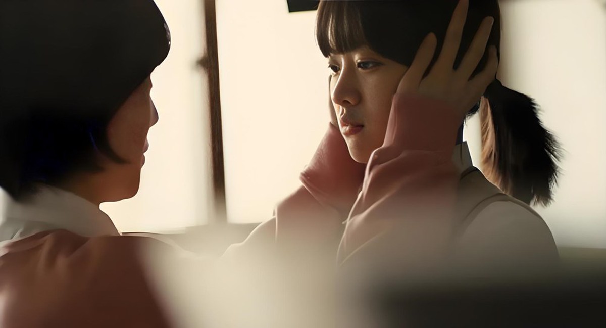 Nuôi con gái đến mức trầm cảm, người mẹ mới bàng hoàng: Thứ hủy hoại một đứa trẻ chưa bao giờ là ly hôn hay nghèo khó