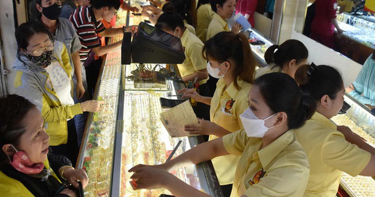 Giá vàng hôm nay, 21-3: Vàng thế giới "bốc hơi"...