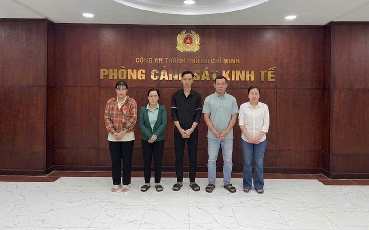 Công an TPHCM đột kích "công xưởng kem trộn" giữa lòng thành phố