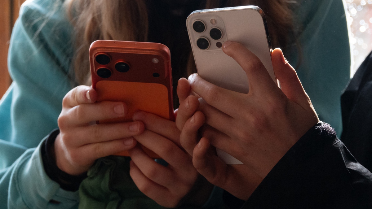 Công cụ hack iPhone mới bị lộ có thể âm thầm chiếm quyền hàng trăm triệu thiết bị chỉ qua một cú nhấp