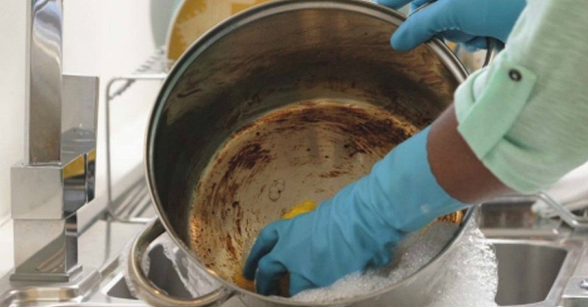 3 loại nồi, chảo tiếc mấy cũng vứt ngay nếu không muốn phá vị món ăn, nuốt vào độc tố