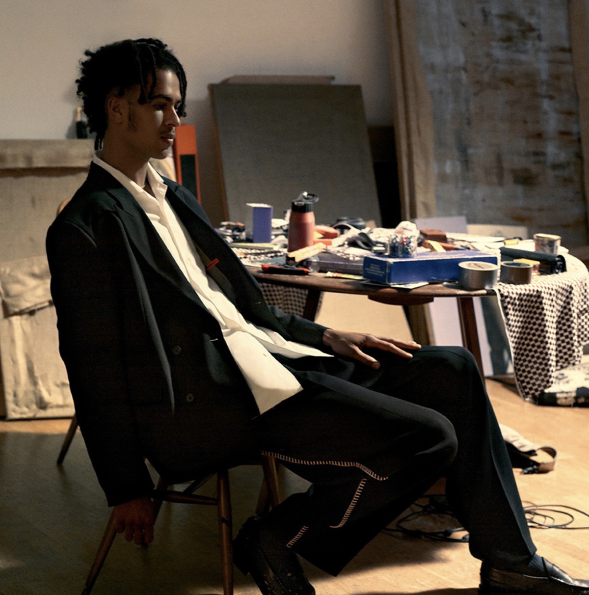 Chuyện gì cũng có thể xảy ra: Áp lực của Gen Z trở thành chất liệu của thời trang