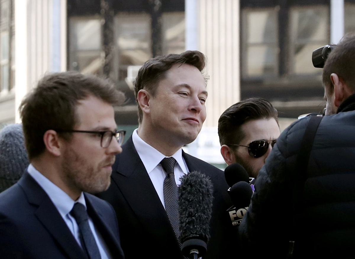 Tỷ phú Elon Musk nói thẳng 3 ĐIỀU tạo nên khoảng cách giữa người giàu và người nghèo: Tiền chỉ là phần nổi của tảng băng