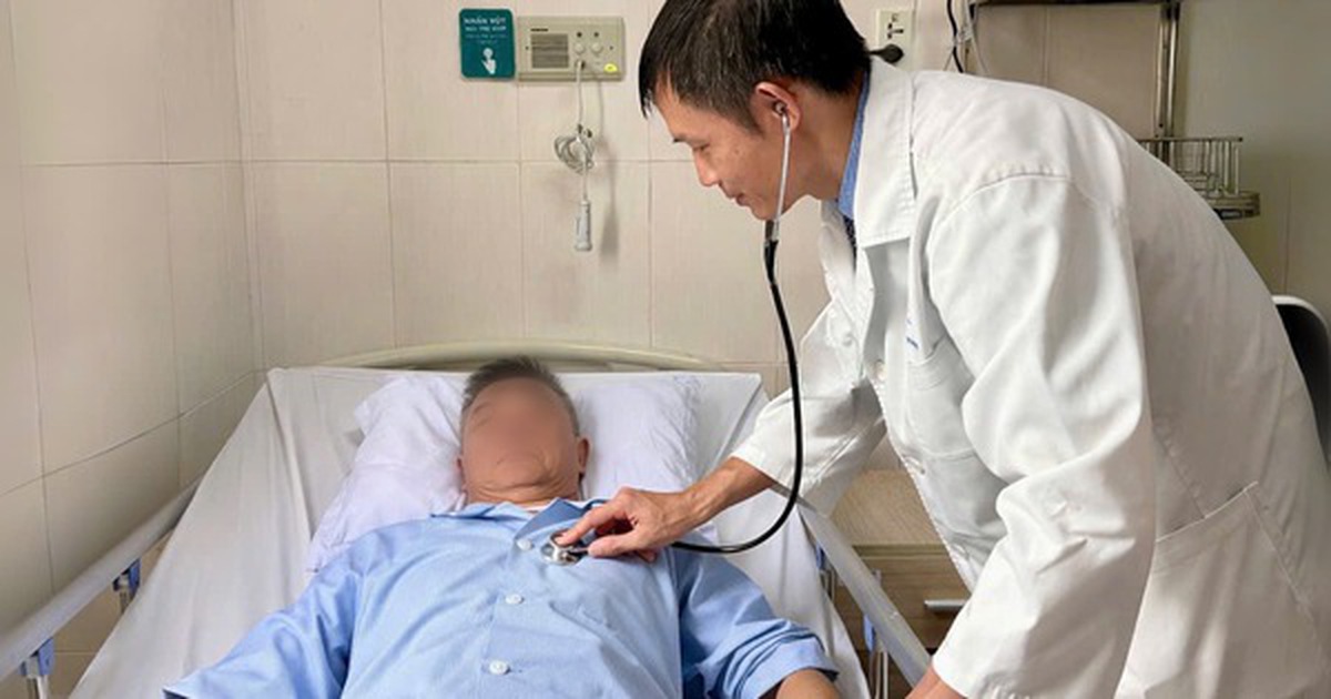 Người đàn ông ở Cần Thơ suýt mất mạng vì thói quen uống 10 ly cà phê mỗi ngày