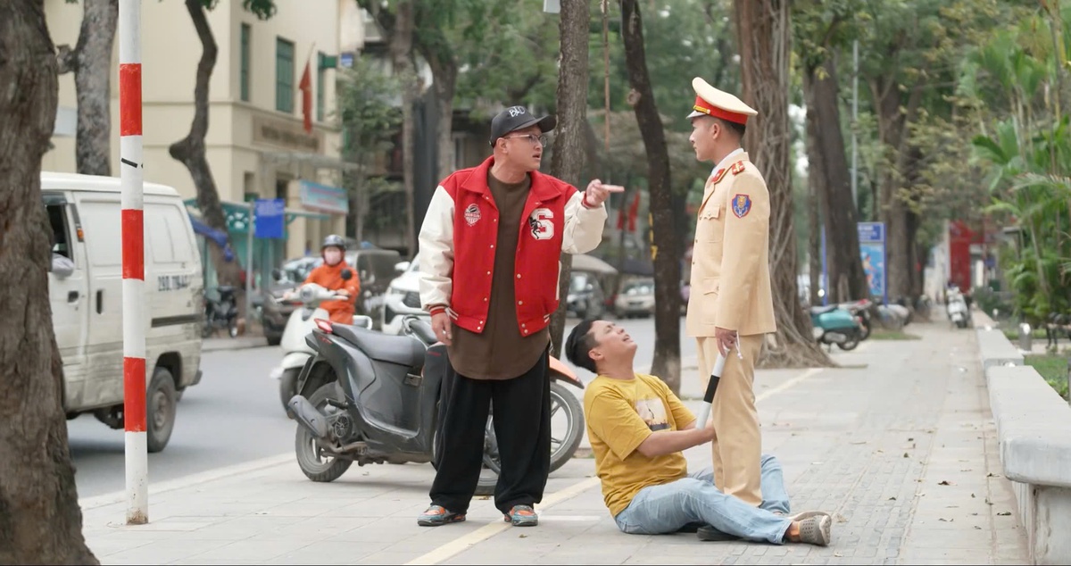 Cười ra nước mắt với trải nghiệm giao thông đô thị của Nam Tào - Bắc Đẩu: Thước phim giải trí hay tấm gương phản chiếu chính chúng ta?