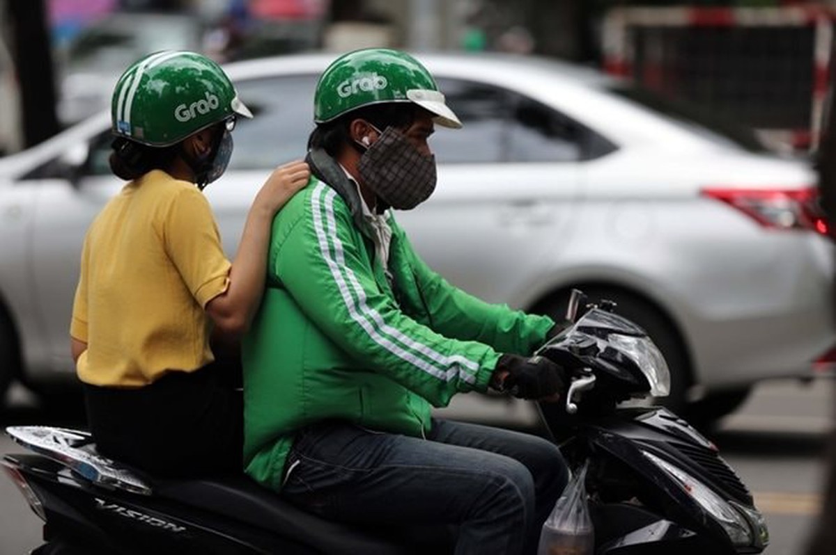 Grab cập nhật về việc hỗ trợ đối tác tài xế xe xăng và xe điện