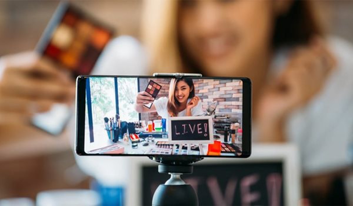 Từ 2.200 đồng/phút: AI Streamer ảo đang "vắt ki...