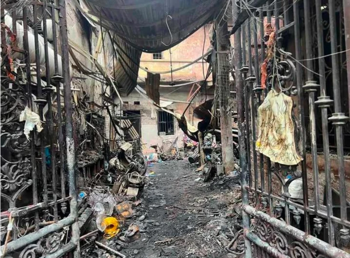 Hai cựu công an hầu tòa vụ cháy nhà trọ khiến 15 người chết ở Hà Nội