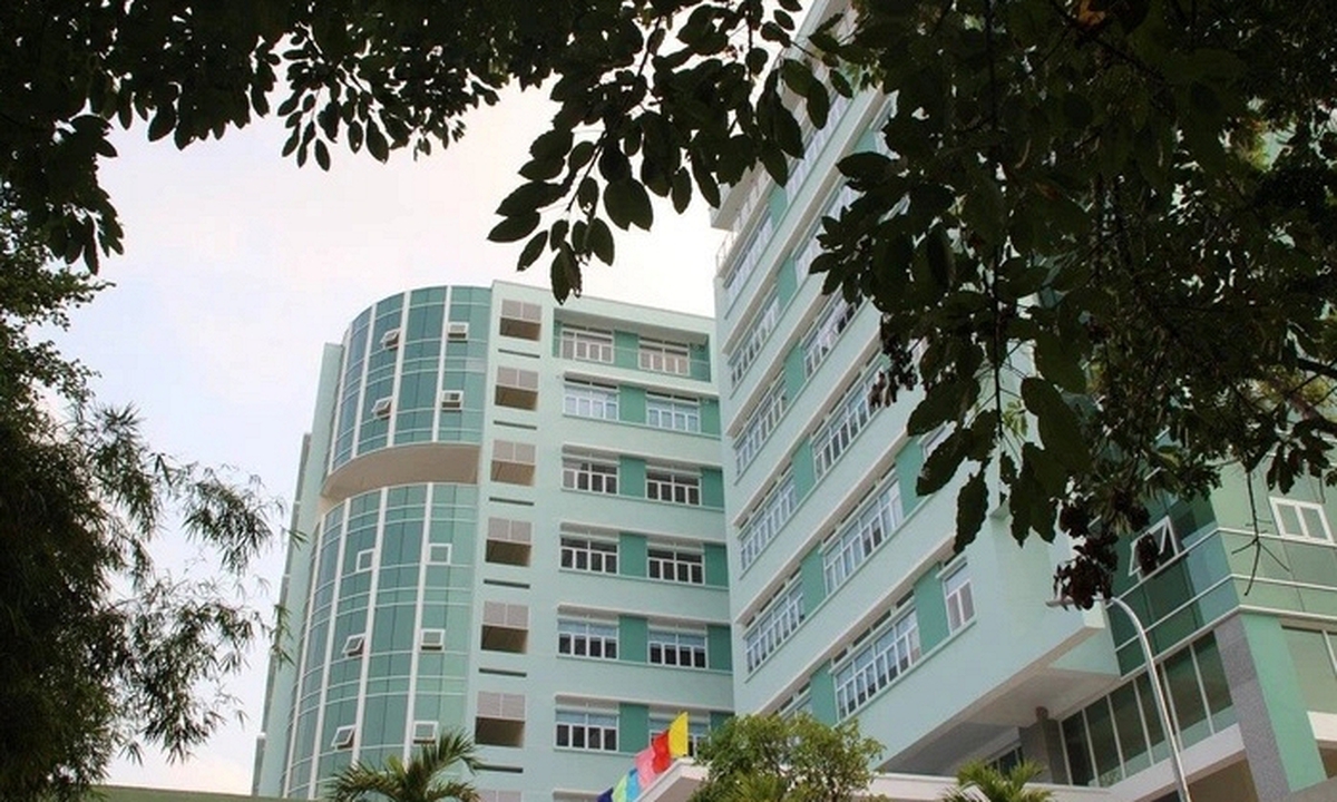 Lời kể của giảng viên trường cao đẳng ở TP.HCM bị nợ lương suốt 3 năm: “Có người làm shipper, người sửa máy để sống”