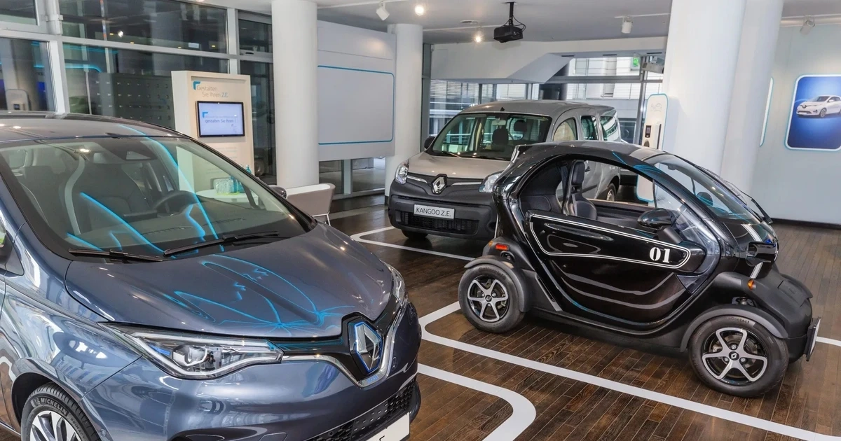 Xe điện cũ hút khách khi giá xăng dầu tăng