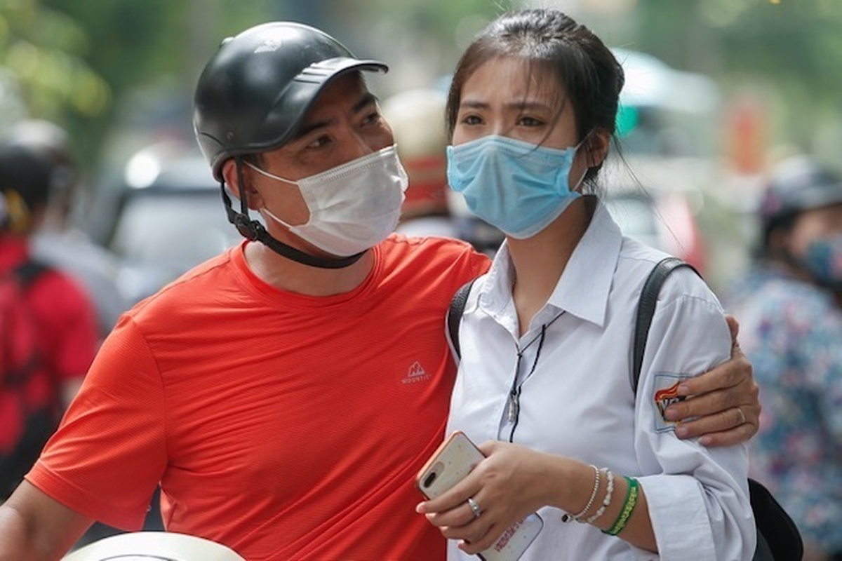 Gần 60.000 sĩ tử Hà Nội không có suất lớp 10 công lập, phụ huynh lo "tỷ lệ chọi"