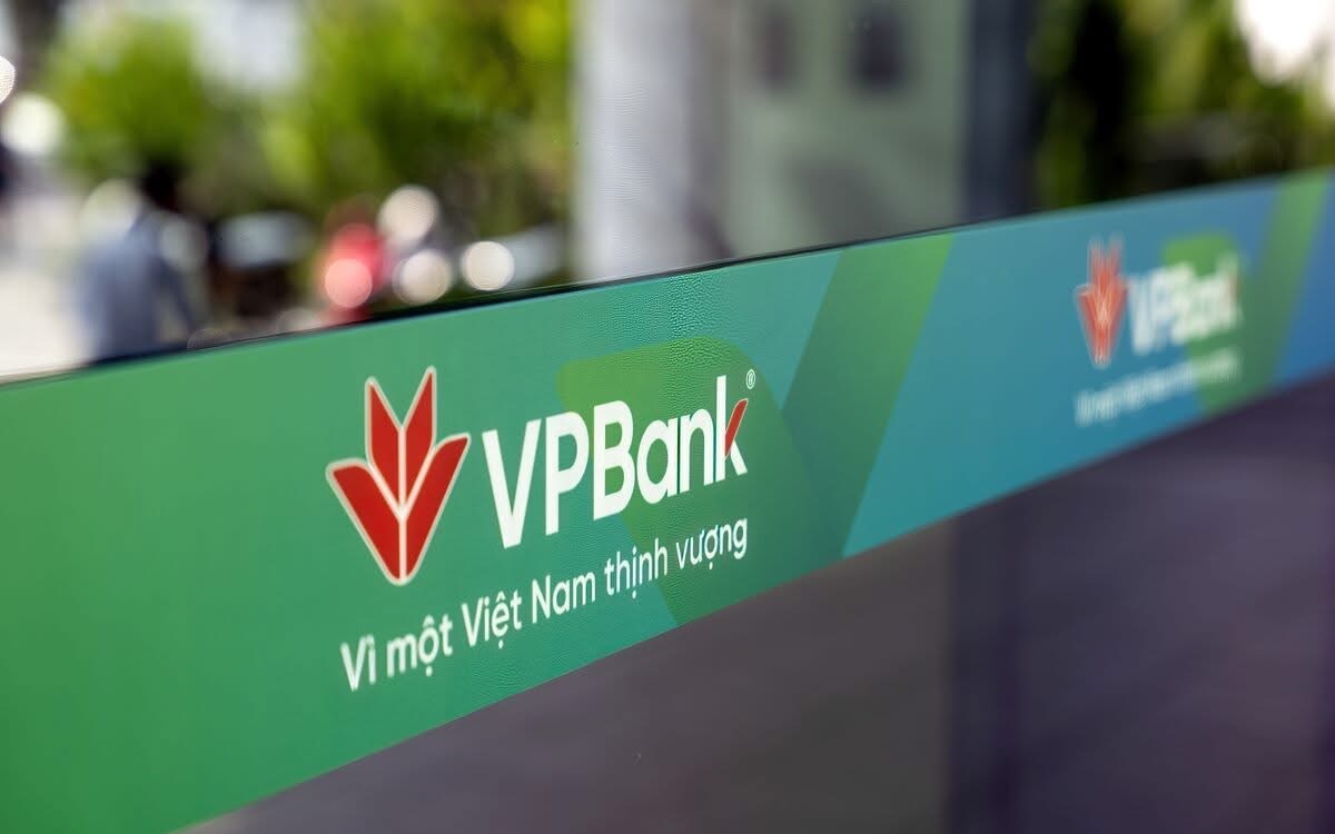 Ngân hàng Việt Nam đầu tiên muốn tăng vốn lên 1...