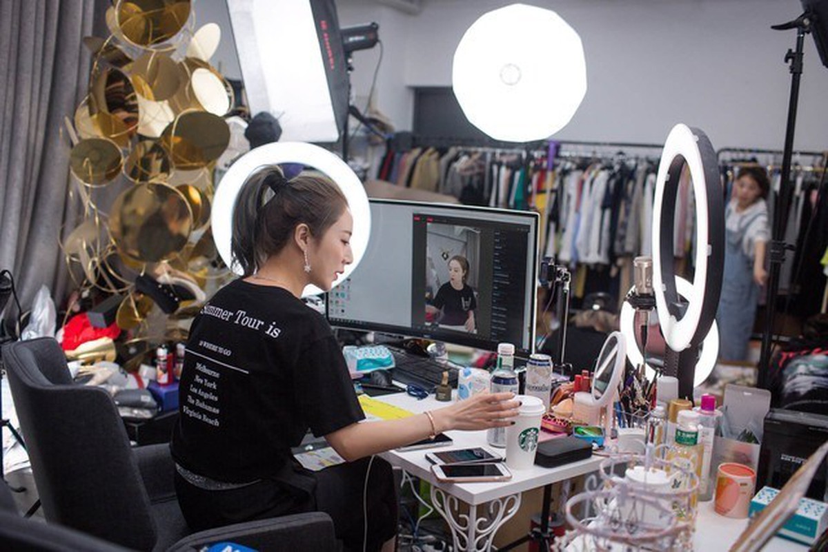 Cảnh báo người bán hàng online: 3 trường hợp bị dừng livestream từ ngày 1.7