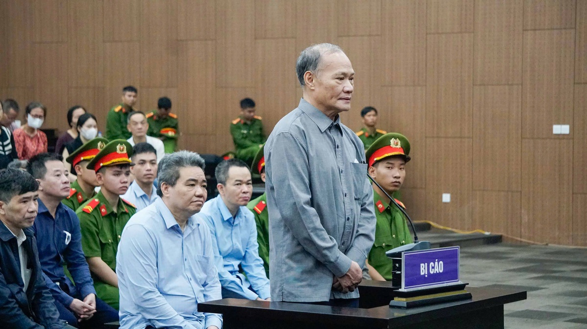 Nhận hối lộ, cựu Thứ trưởng Hoàng Văn Thắng nói do "suy nghĩ đơn giản"