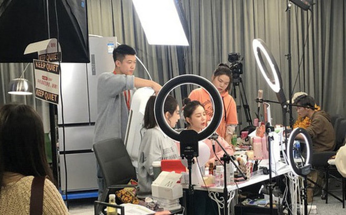 Từ thời điểm này, người livestream bán hàng cần...