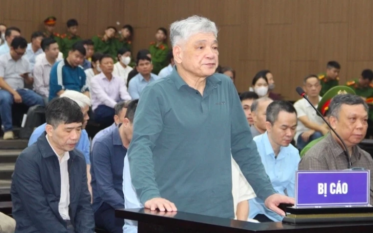 Lời khai về 10 tỷ đồng đặt trước cửa nhà Quyền cục trưởng