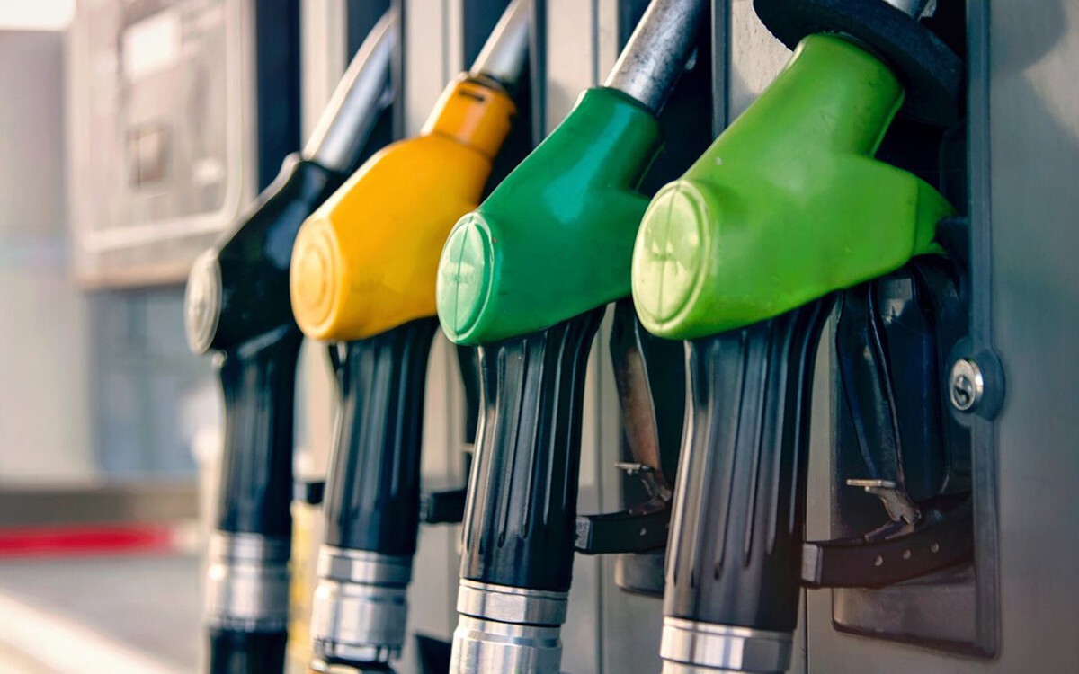 Giá xăng dầu hôm nay 8/3: Thế giới chưa ngừng đ...