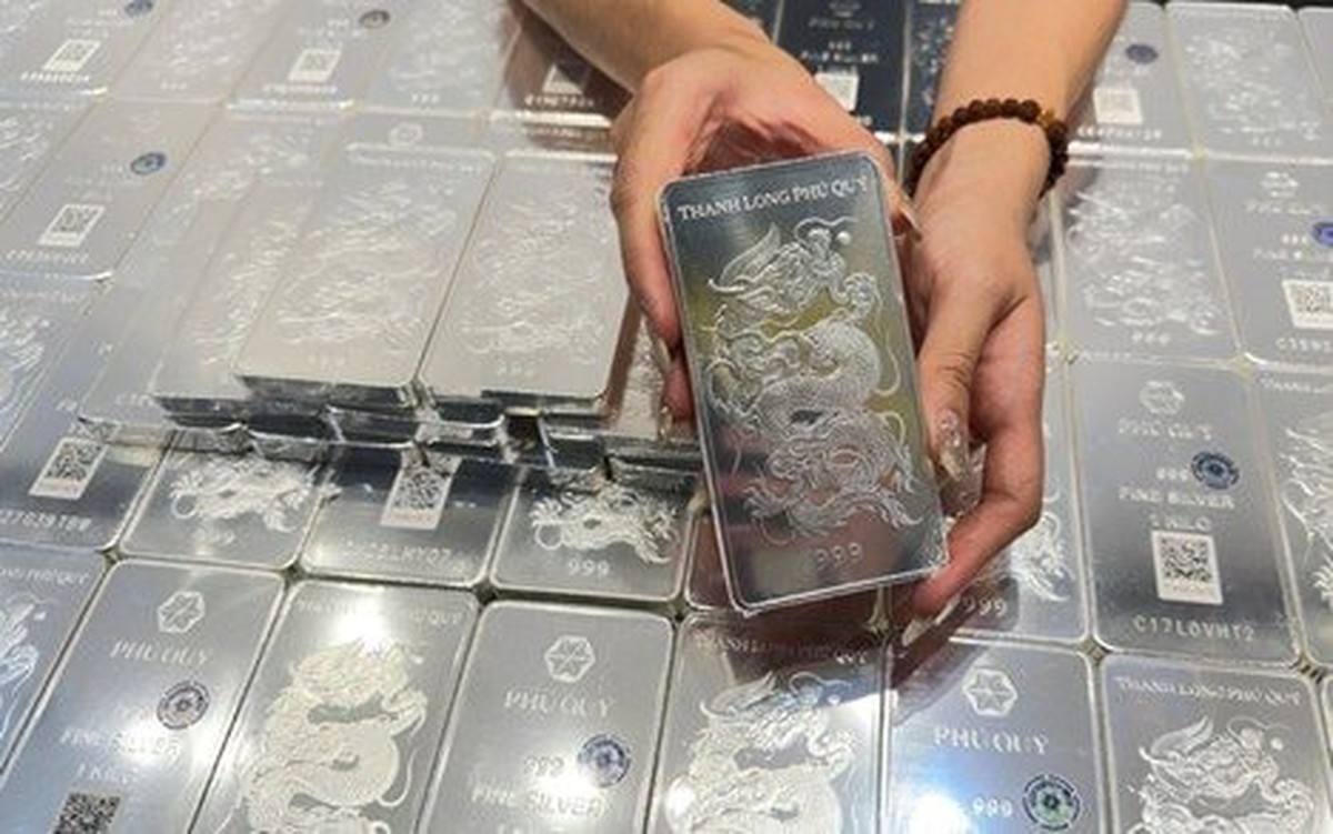 Giá bạc thỏi tăng 3 triệu đồng/kg