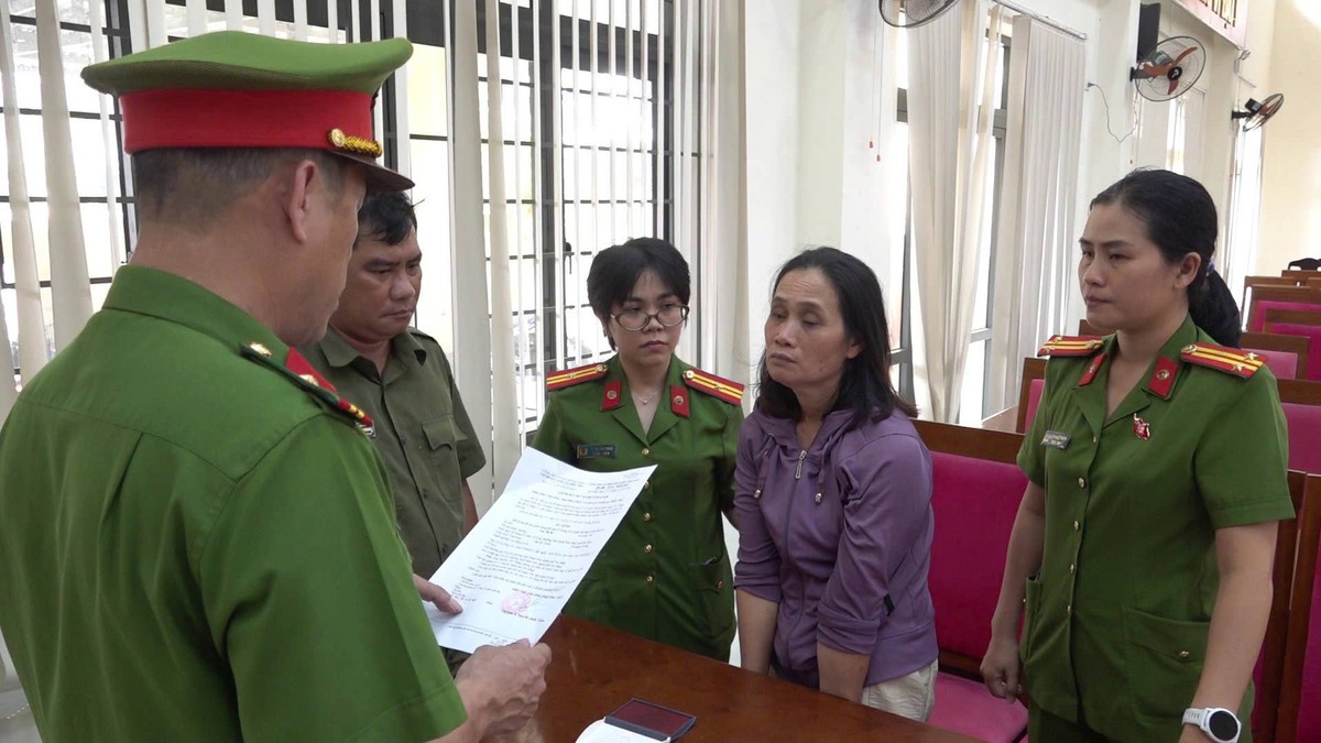 Thi hành lệnh bắt tạm giam Cao Thị Bé 54 tuổi