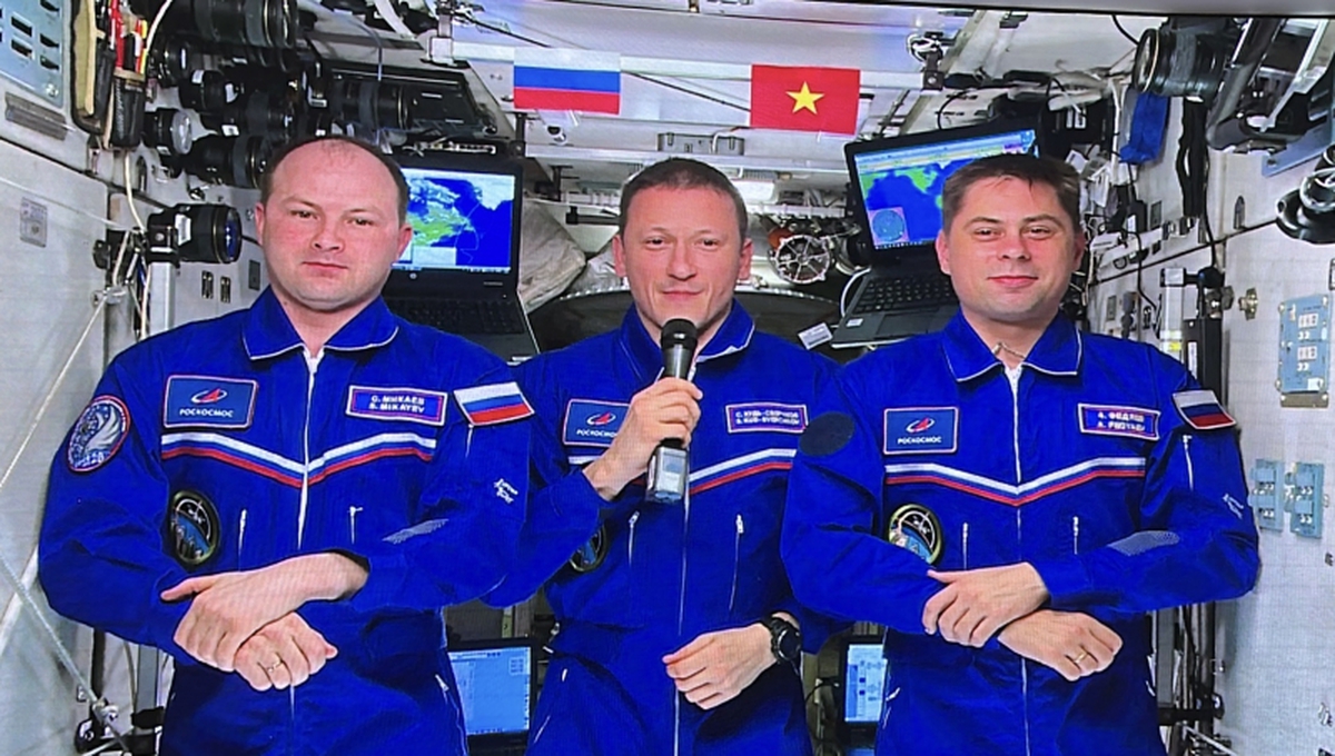 Khoảnh khắc đặc biệt: Phi hành gia Nga gửi lời chào Việt Nam từ Trạm Vũ trụ quốc tế