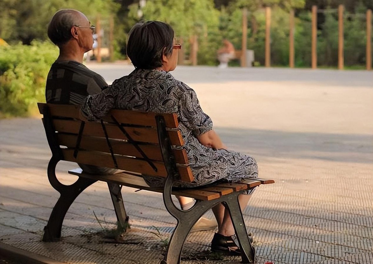 Nghiên cứu 60.000 người, phát hiện công thức trường thọ: Kết hợp đúng 3 yếu tố, có thể sống lâu thêm ít nhất 9 năm