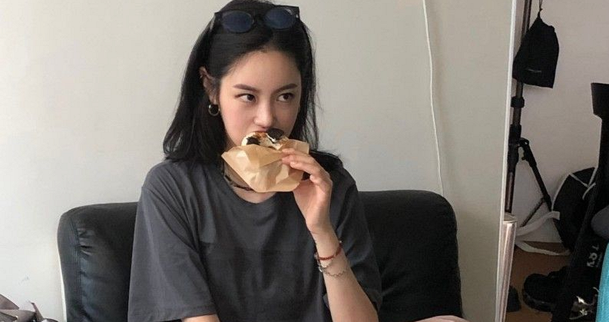 Ở nhà tập thể cơ quan, trả nợ gần 1 tỷ xây nhà cho bố mẹ, 30 tuổi trắng tay, dân mạng: "Rồi có được thừa kế không?"