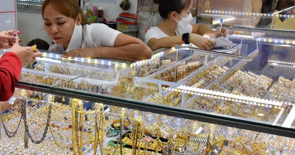 Giá vàng hôm nay, 11-4: Đảo chiều lao dốc